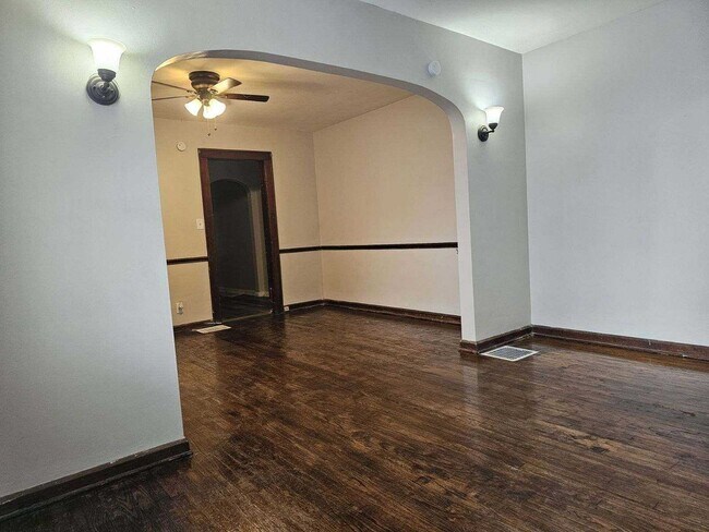 Photo - 1 bed 1 bath duplex House