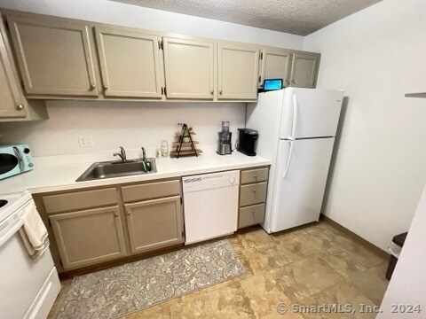 Foto del edificio - 963 High Path Rd