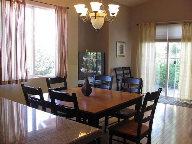 Building Photo - Spacious Home in Gated Community