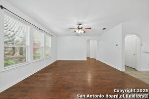 Foto del edificio - 511 Sedberry Ct