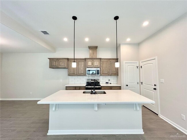 Foto del edificio - 10229 N 15th St