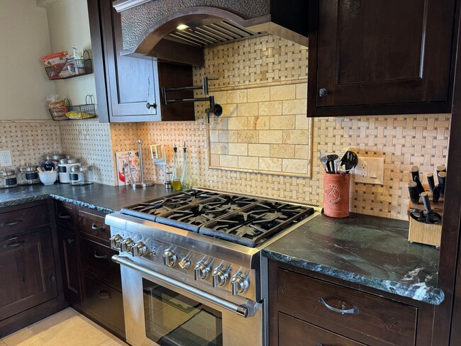 Building Photo - CB South Single Family Home for rent!