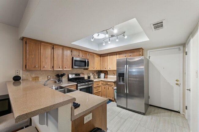 Building Photo - 9106 Rockcrest Cir