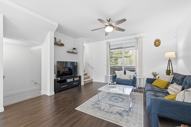 Building Photo - 16337-16337 15 Ave