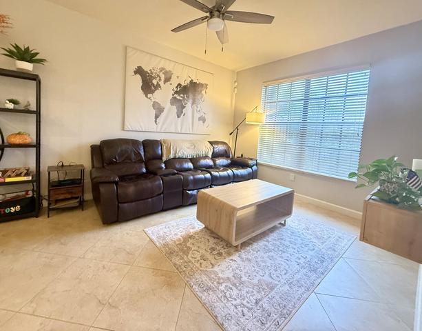 Foto del edificio - 10361 Wellington Parc Dr