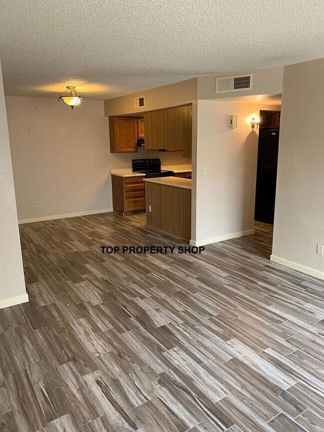 Foto del edificio - 2 BED 1 BATH IN GLENDALE!