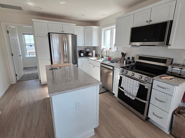 Building Photo - 5 K St