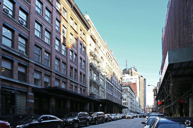 Building Photo - 55 N Moore St