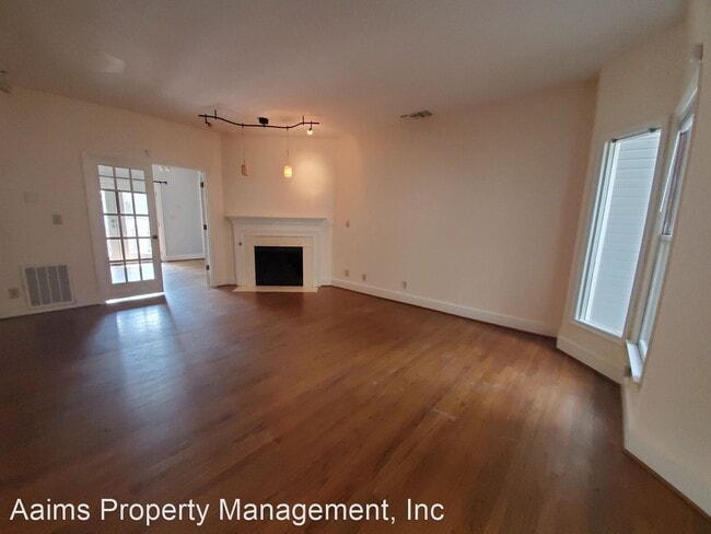 Building Photo - 3 br, 2 bath House - 733 Victorian Place