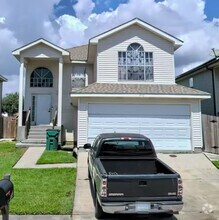 Building Photo - 1920 Lac La Belle Dr