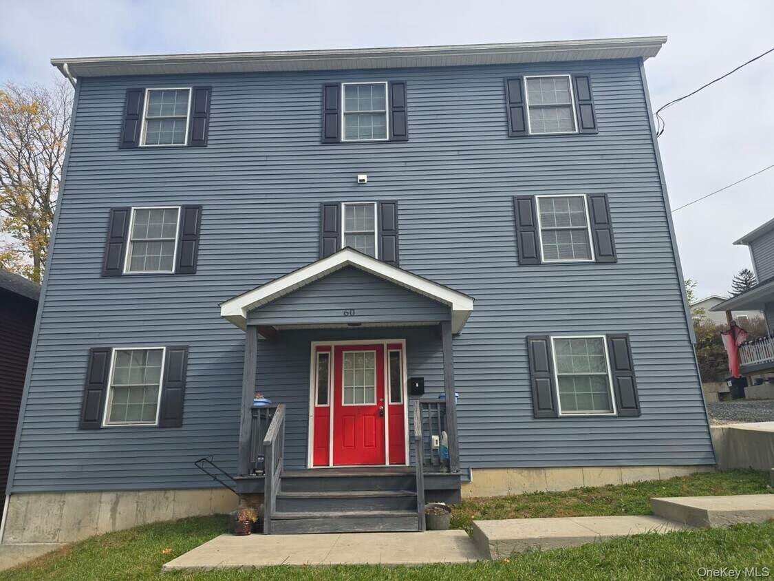 Foto principal - 60 Oak St