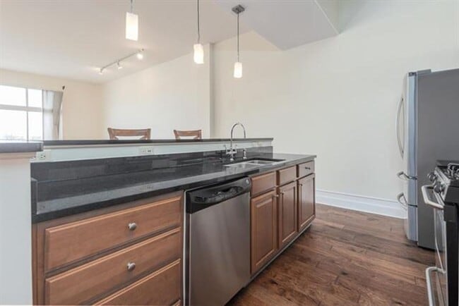 Building Photo - Gorgeous two bedroom two bath with 1574 ft.² two parking spaces included balcony, beautiful rooft...