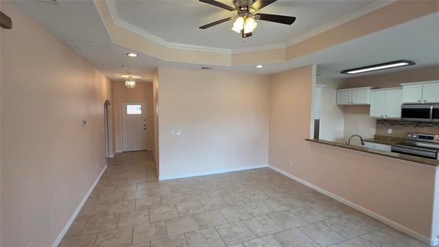 Foto del edificio - 3118 Roosevelt Ave