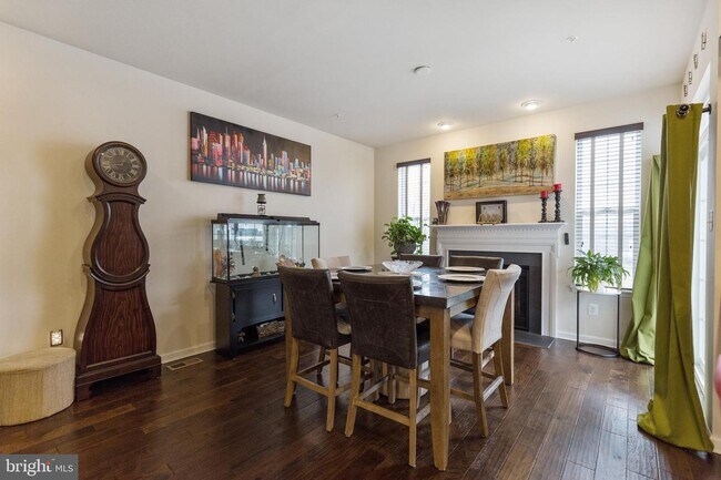 Building Photo - 7809 SUNHAVEN Way