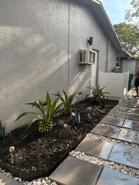 Foto del edificio - 3020 Canal Rd