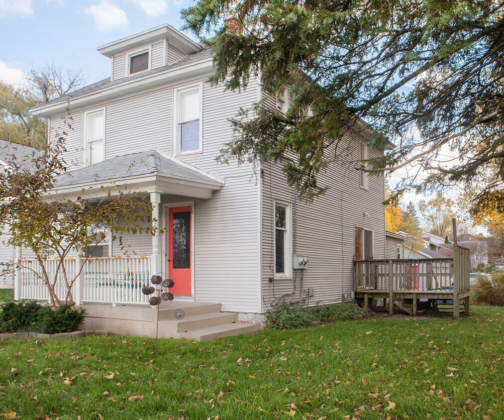 Exterior - 352 Holmdene Blvd NE