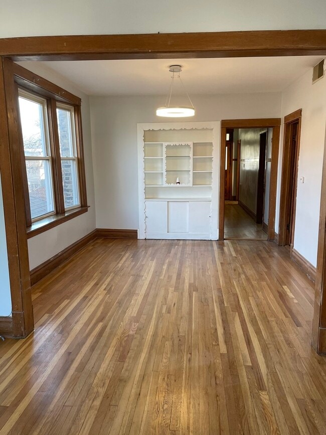 Building Photo - 4147 N Monticello Ave