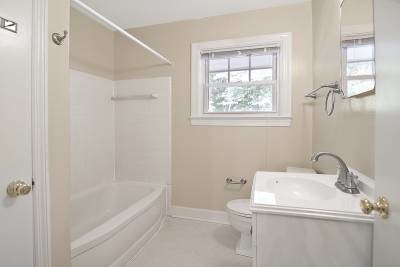Building Photo - 811 Bromley Rd