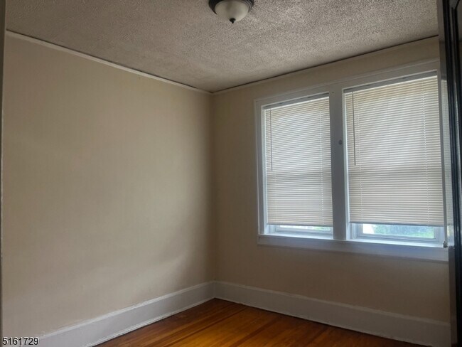 Building Photo - 367 Sanford Ave