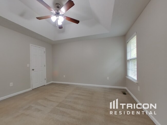 Foto del edificio - 792 Twin Oaks Ln