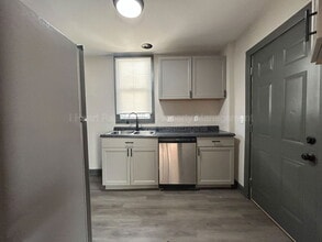 Building Photo - 1215 Sullivant Ave