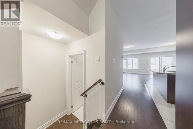 Building Photo - 67 Lorne Thomas Pl