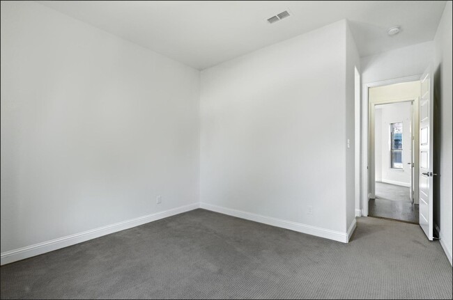 Building Photo - 1733 Adalina Dr
