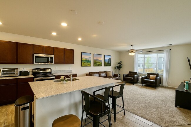 Foto del edificio - Beautiful Modern 3-Bedroom, 2.5 bath Townh...