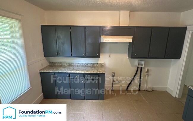 Foto del edificio - 3338 Coleman Ave
