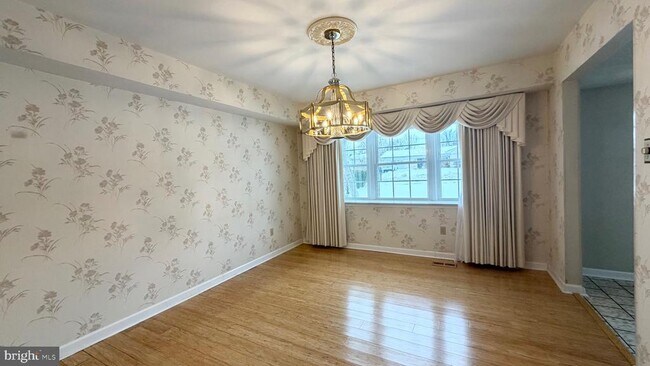 Foto del edificio - 4325 Majestic Ln