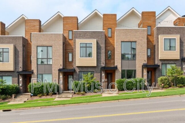 Building Photo - 1027 Wedgewood Ave