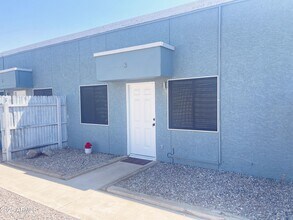 Building Photo - 2061 S Apache Dr