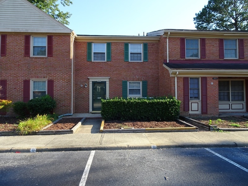 Primary Photo - 399 Circuit Ln