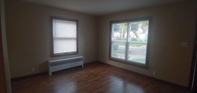 Building Photo - 5838 N 42nd St