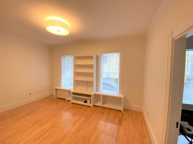 Building Photo - 25 Highland Ave