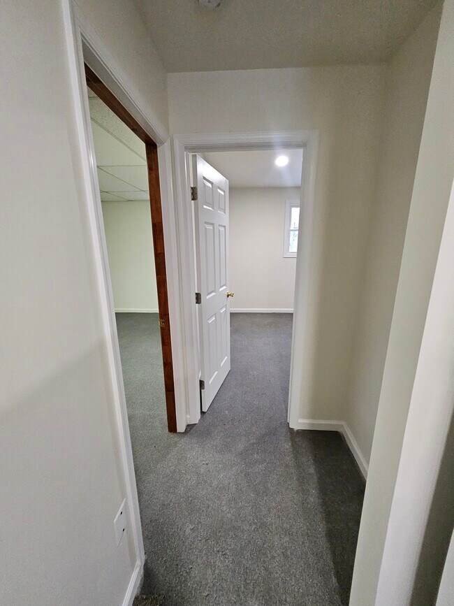 Foto del edificio - 145 Quailwood Pky