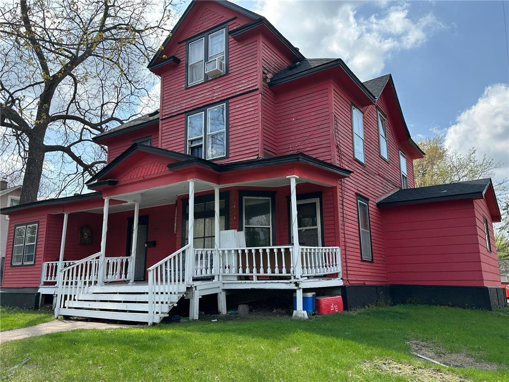 216 E Elm St, River Falls, WI 54022 House Rental in River Falls, WI