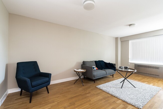 Photo du bâtiment - 99 Tyndall Ave