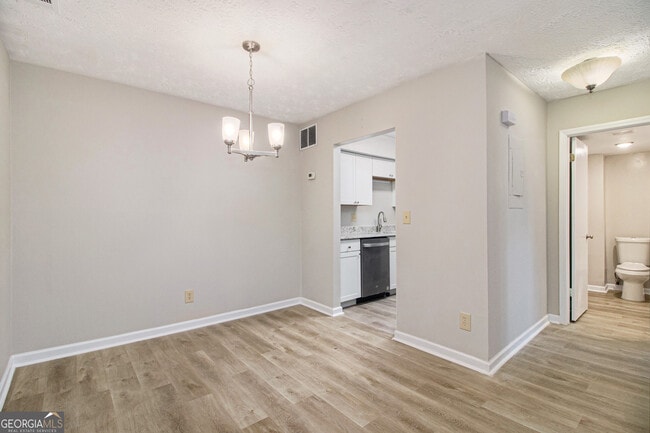 Building Photo - 3782 Kensingwood Trace