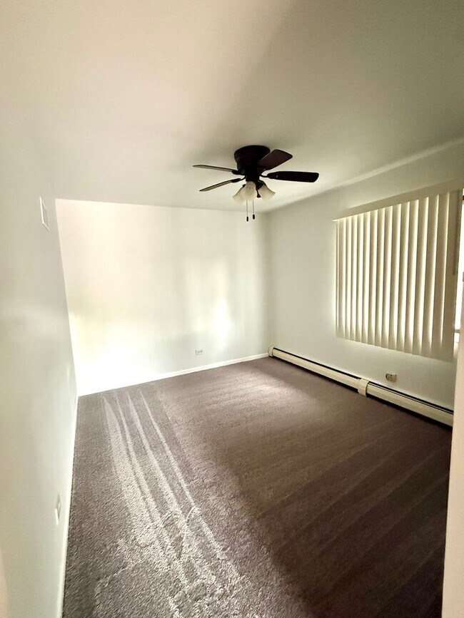 Foto del edificio - 14723 Kilpatrick Ave