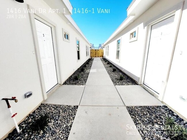 Building Photo - 1416 Vani Dr