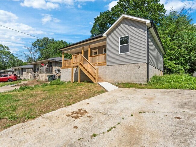 Building Photo - 870 Arlington Ave