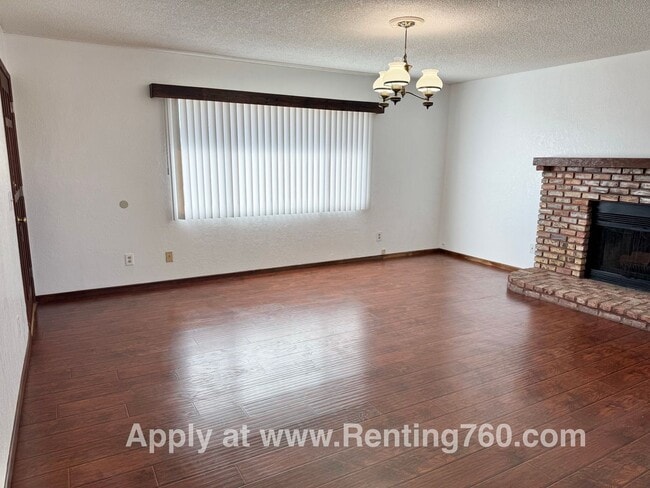 Building Photo - Spacious and Clean 2 bed Home In Joshua Tree