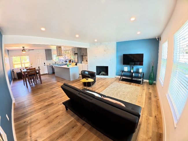 Foto del edificio - 6418 Garber Ave