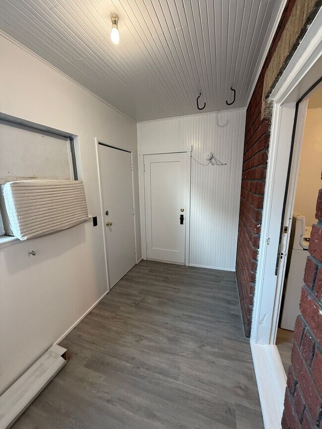 Foto del edificio - 332 Roberts St