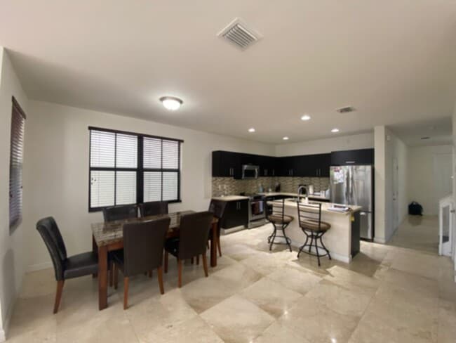 Photo - FULLY furnished House in Miami