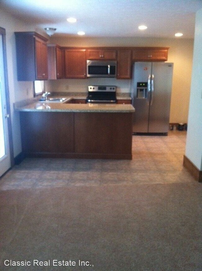Building Photo - 3 br, 2.5 bath House - 1433 Mt Rainier Drive