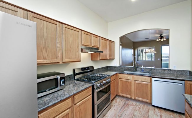 Foto del edificio - 6986 E Yellowglen Dr