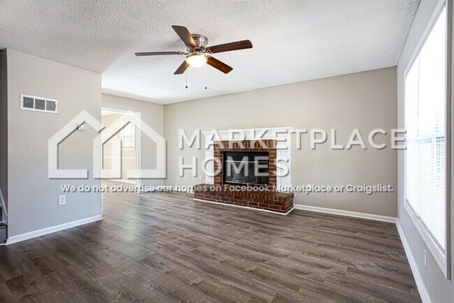 Building Photo - 3824 Cannon Dr
