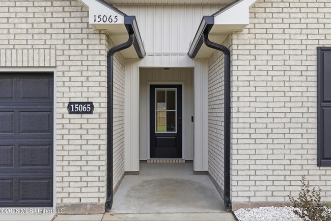 Building Photo - 15065 High Point Dr
